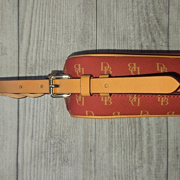 Dooney & Bourke Women's Loni Signature Logo Crossbody Bag Red/Tan NWOT - Picture 7 of 16